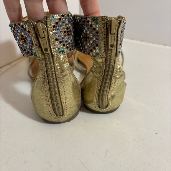 🛍️3/$30 Material Girl Mshelly embellished gold sandals in size 6.5 - Picture 5 of 9